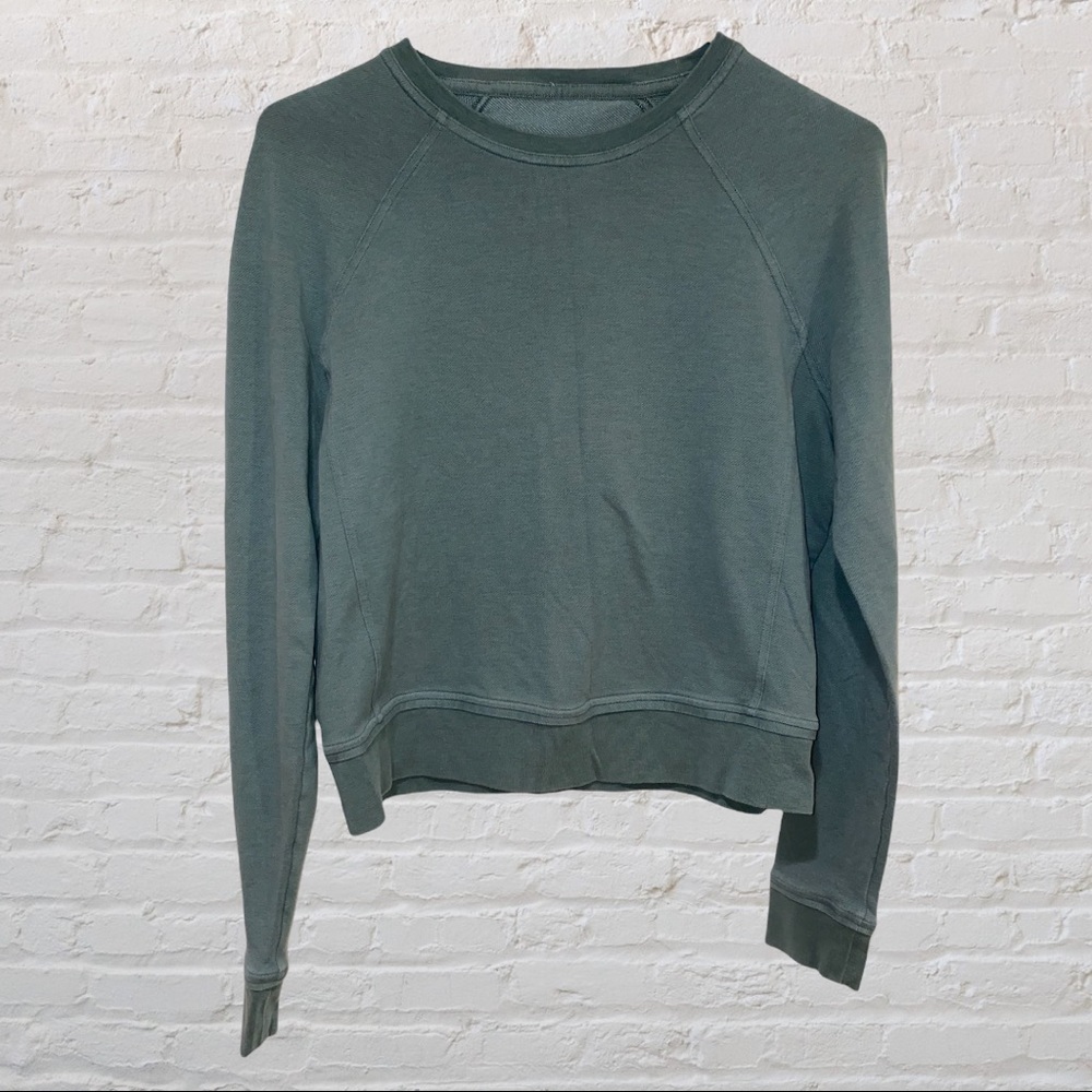 Lululemon Green Long Sleeve Crew